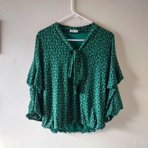 Ember blouse with rouched sleeves and bow detail size M